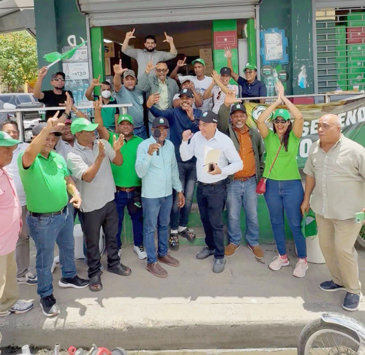 La Altagracia, Jornada Verde: Fuerza del Pueblo inscribe a cientos de simpatizantes en jornada simultánea y conquista Villa Cerro