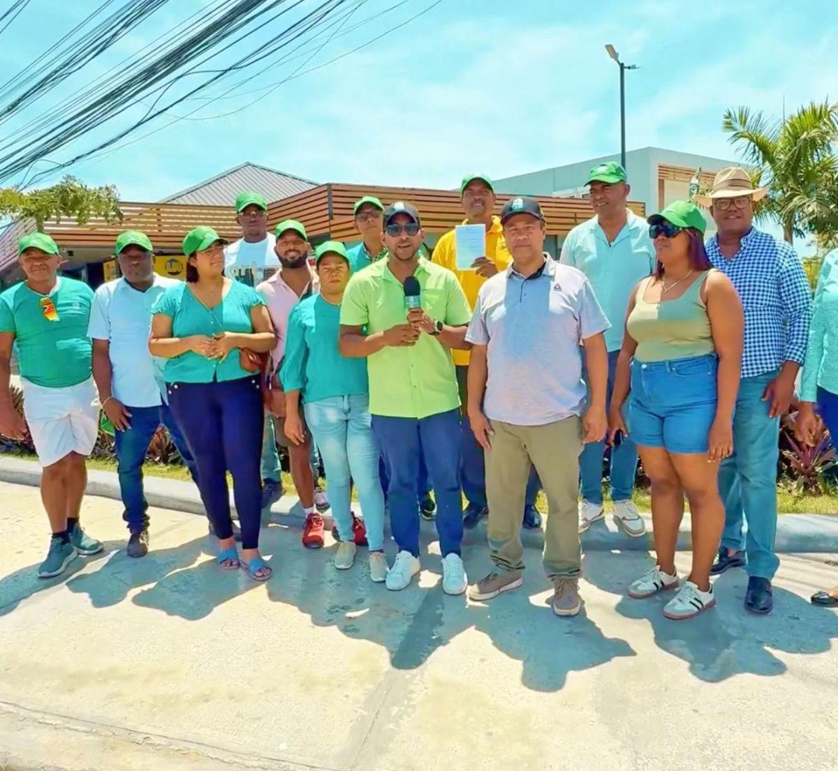 Masiva jornada de afiliación de la Fuerza del Pueblo tiñe de verde el sector Friusa en Verón Bávaro Punta Cana